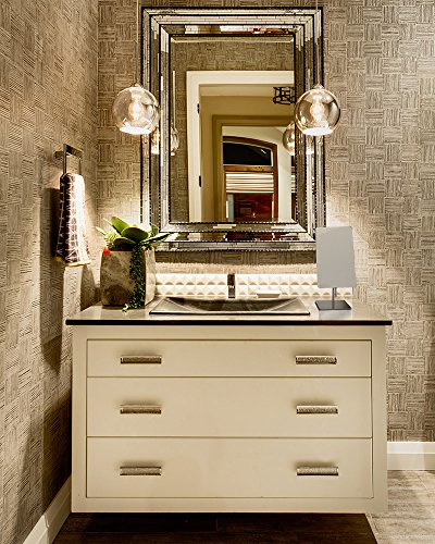 Hamilton Hills - Magnus Cosmetics Mirror